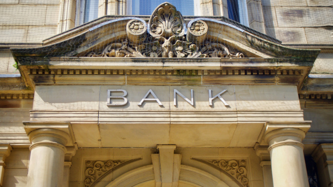 Gov Inc Lends $ to Banks, Banks Lend it Back to Gov Inc, Bankers get Rich
