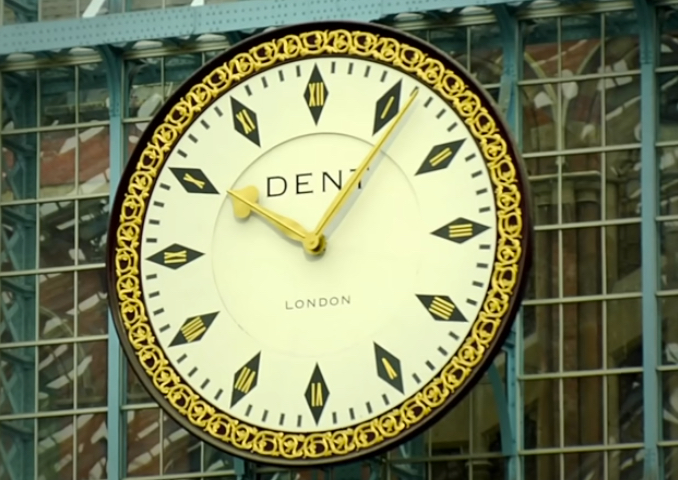 New Year’s Eve Flash Mob at St Pancras International, London 2010